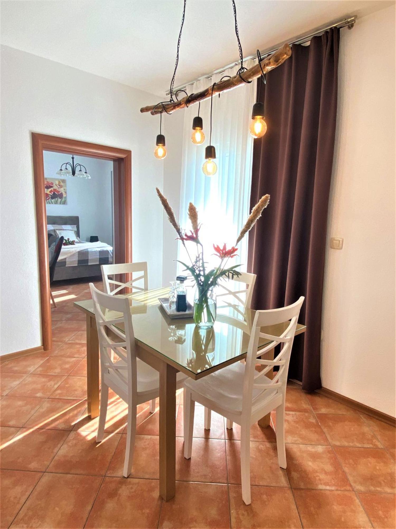 Apartments Tomi & Ivana Trogir Exterior photo
